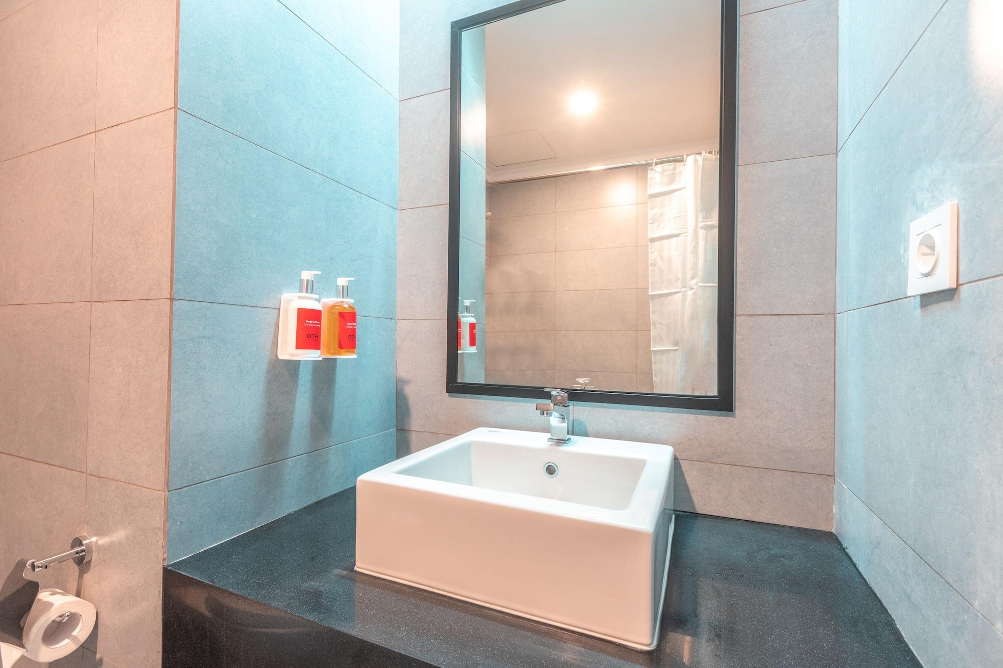 OYO Townhouse 2 Hotel Gunung Sahari Jakarta Exterior foto