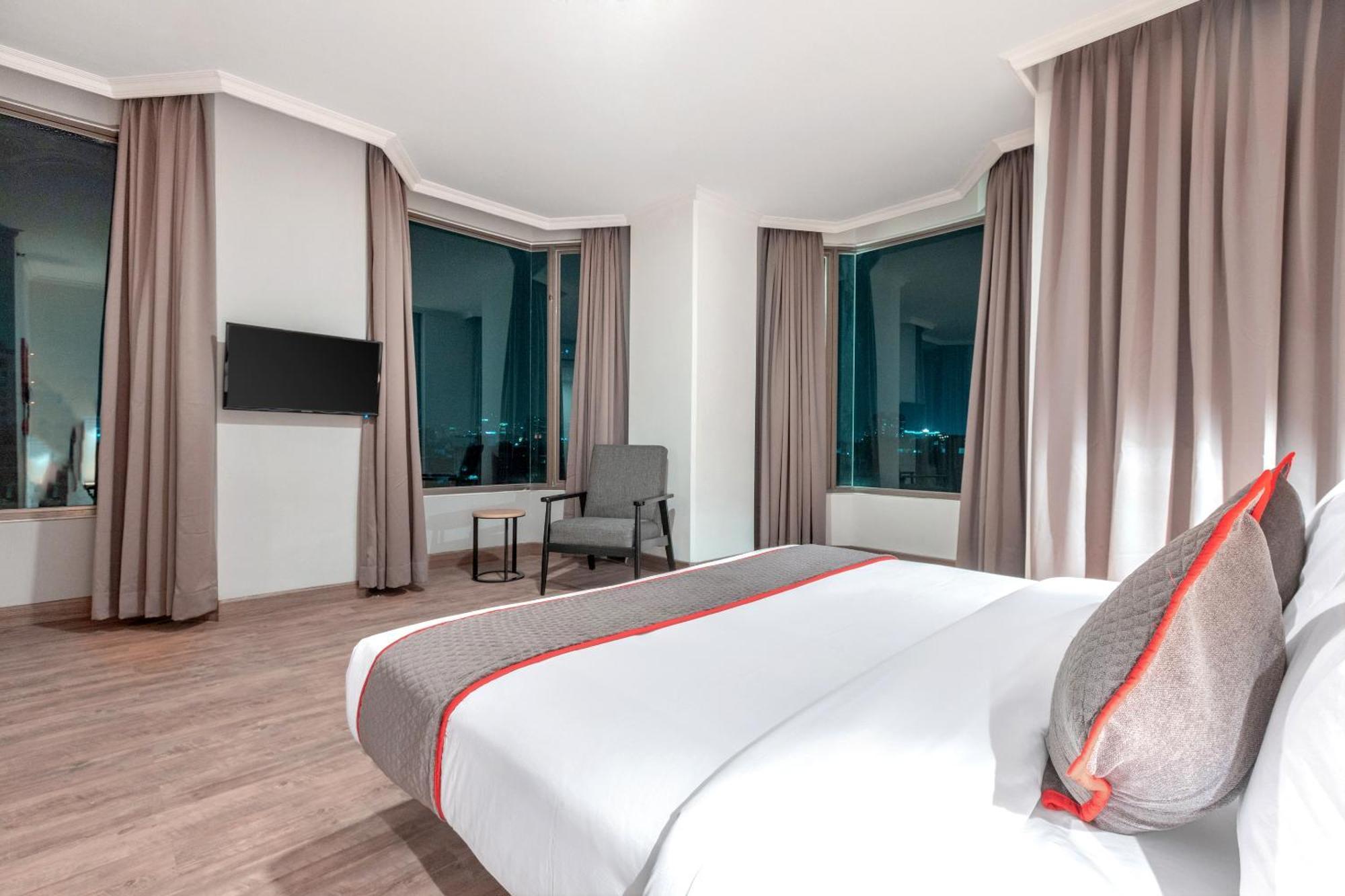 OYO Townhouse 2 Hotel Gunung Sahari Jakarta Exterior foto