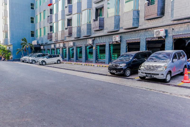 OYO Townhouse 2 Hotel Gunung Sahari Jakarta Exterior foto