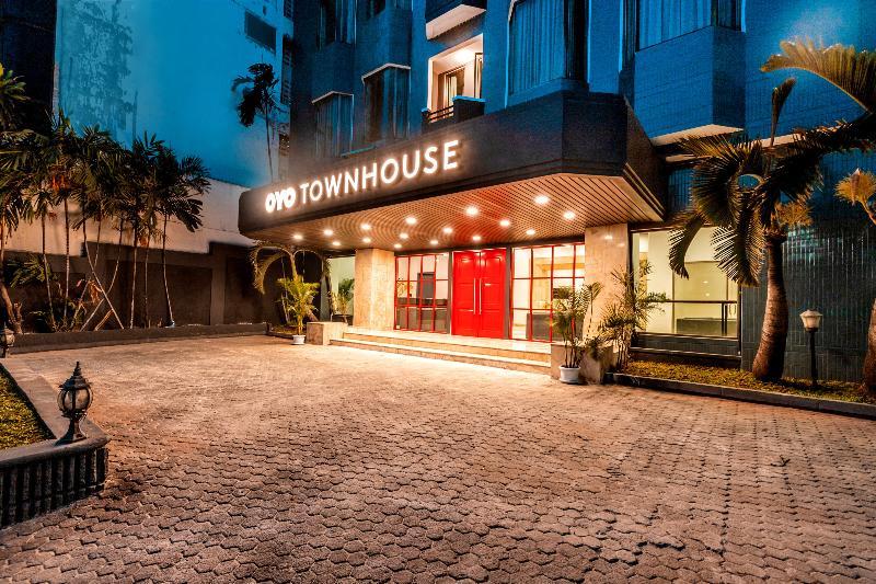 OYO Townhouse 2 Hotel Gunung Sahari Jakarta Exterior foto